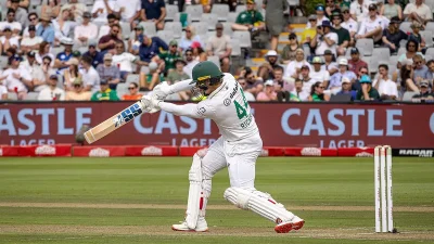 Rickelton, Mulder tons leave Australia 288 to win at Newlands